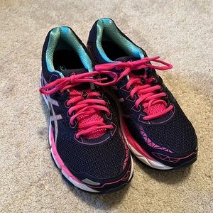Excellent condition Asics GT 3000 running shoes